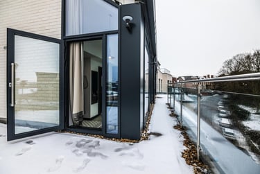 1 bed studio, St Columbas Close, City Centre, Coventry, CV14BX - Image 1